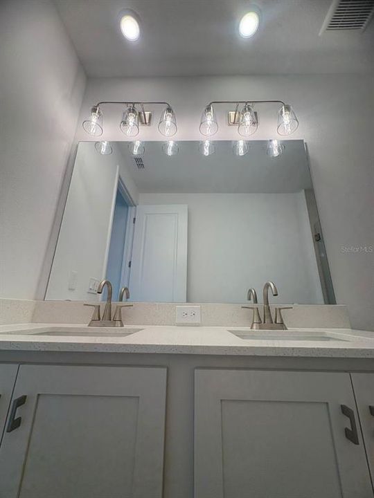 For Rent: $3,500 (3 beds, 2 baths, 1649 Square Feet)