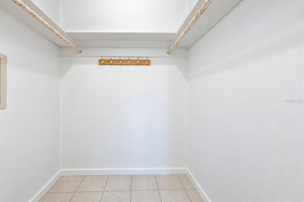 En Venta: $405,000 (3 camas, 2 baños, 1867 Pies cuadrados)