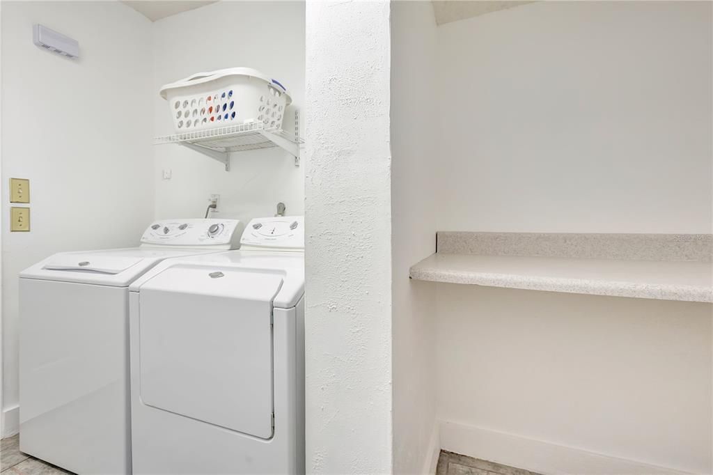 En Venta: $405,000 (3 camas, 2 baños, 1867 Pies cuadrados)