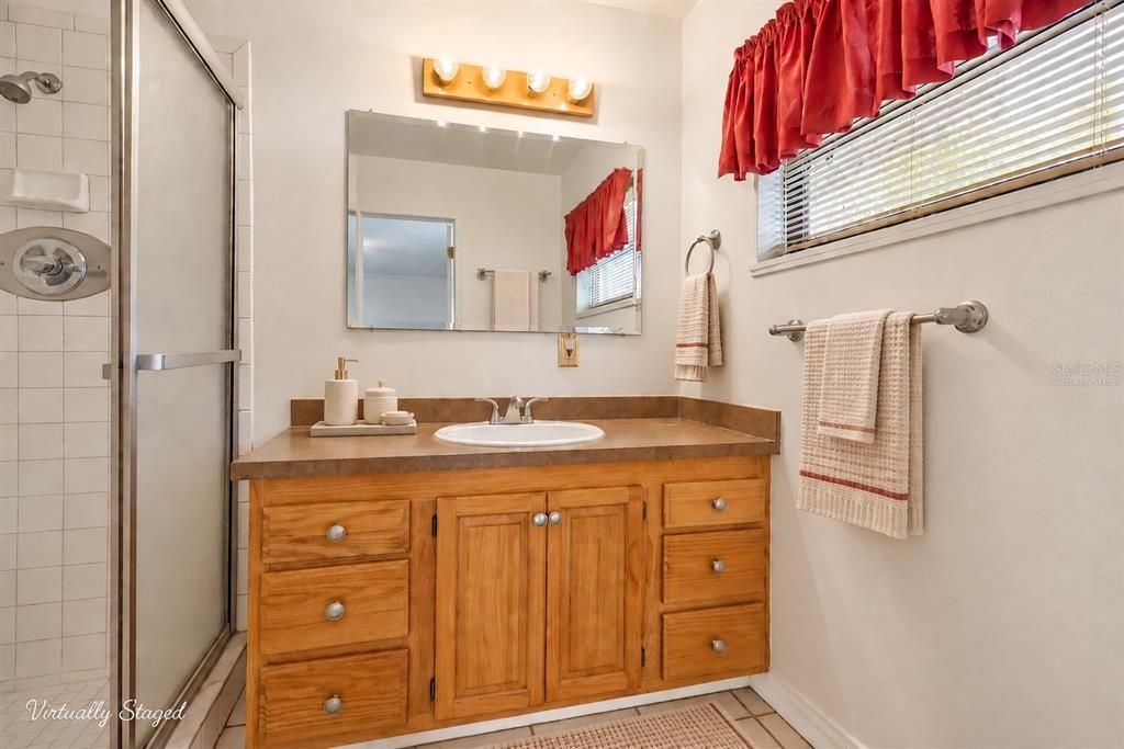 En Venta: $405,000 (3 camas, 2 baños, 1867 Pies cuadrados)