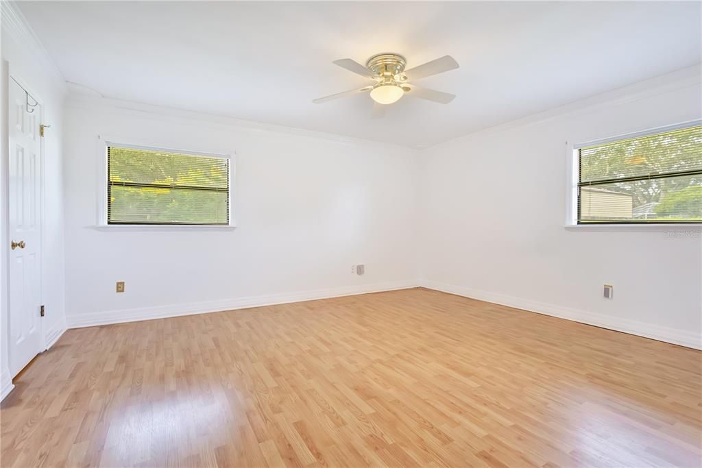 En Venta: $405,000 (3 camas, 2 baños, 1867 Pies cuadrados)