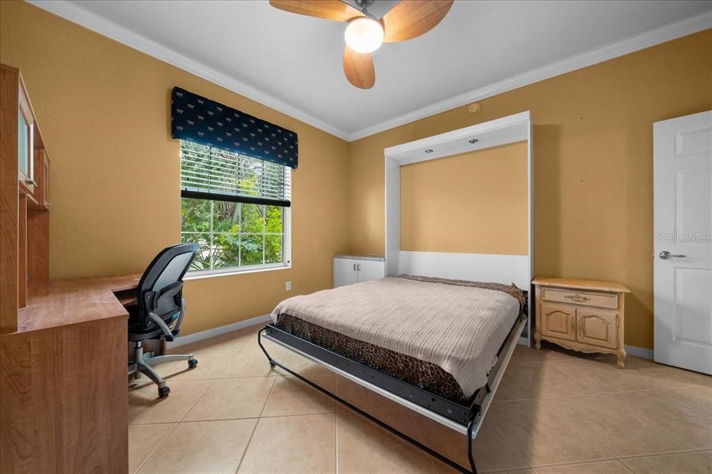 На продажу: $368,500 (3 спален, 2 ванн, 1714 Квадратных фут)