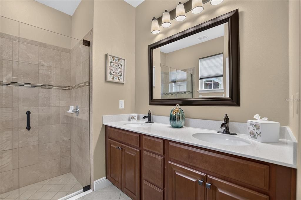 For Sale: $305,000 (3 beds, 2 baths, 1532 Square Feet)