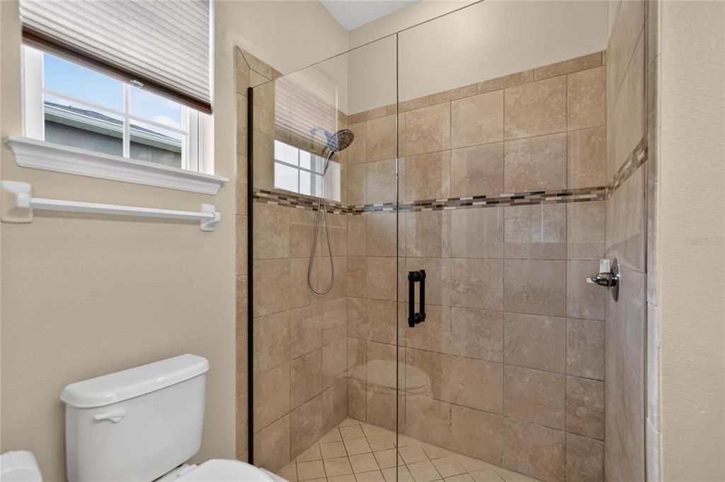 For Sale: $305,000 (3 beds, 2 baths, 1532 Square Feet)
