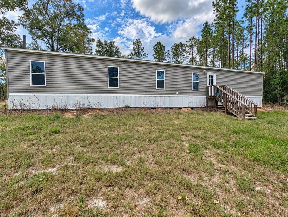 For Sale: $169,000 (3 beds, 2 baths, 936 Square Feet)
