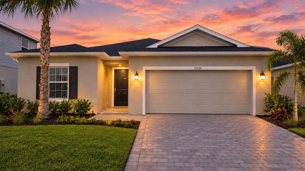 For Sale: $439,499 (3 beds, 3 baths, 2198 Square Feet)