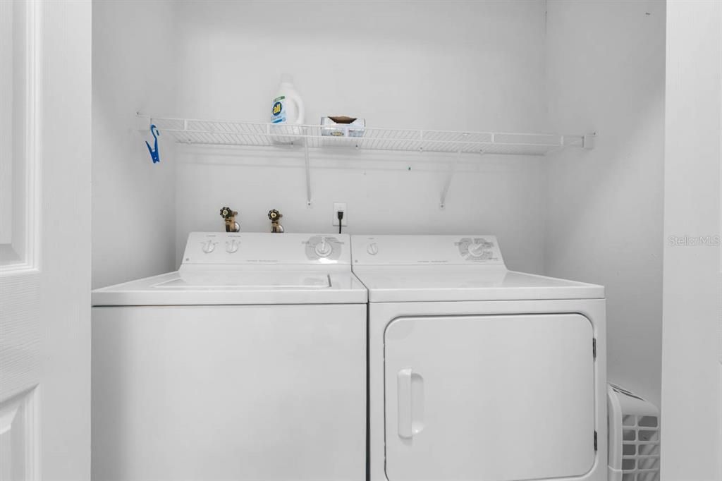 For Sale: $158,000 (2 beds, 2 baths, 1075 Square Feet)