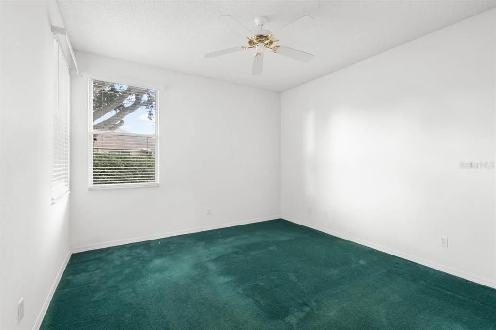 For Sale: $158,000 (2 beds, 2 baths, 1075 Square Feet)