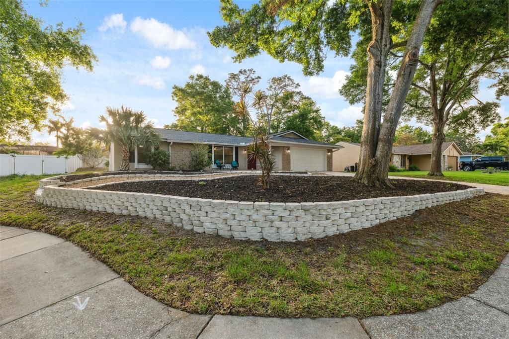 For Sale: $509,900 (4 beds, 2 baths, 1898 Square Feet)