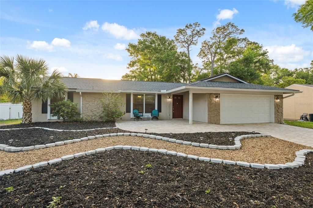 For Sale: $509,900 (4 beds, 2 baths, 1898 Square Feet)