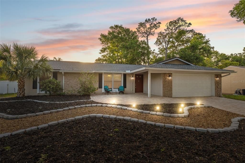 For Sale: $509,900 (4 beds, 2 baths, 1898 Square Feet)