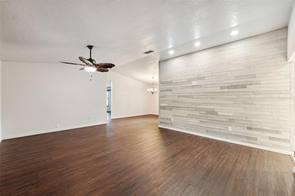 For Sale: $509,900 (4 beds, 2 baths, 1898 Square Feet)