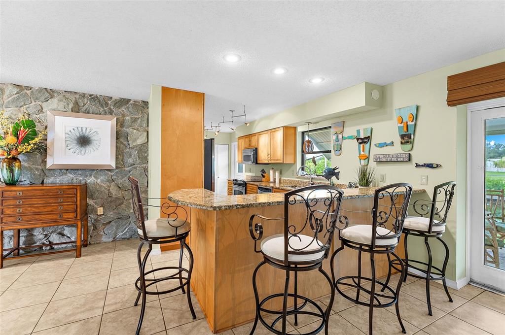 En Venta: $465,000 (2 camas, 2 baños, 1404 Pies cuadrados)