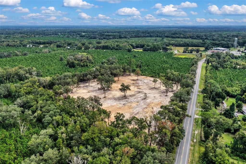 На продажу: $1,100,000 (10.25 acres)