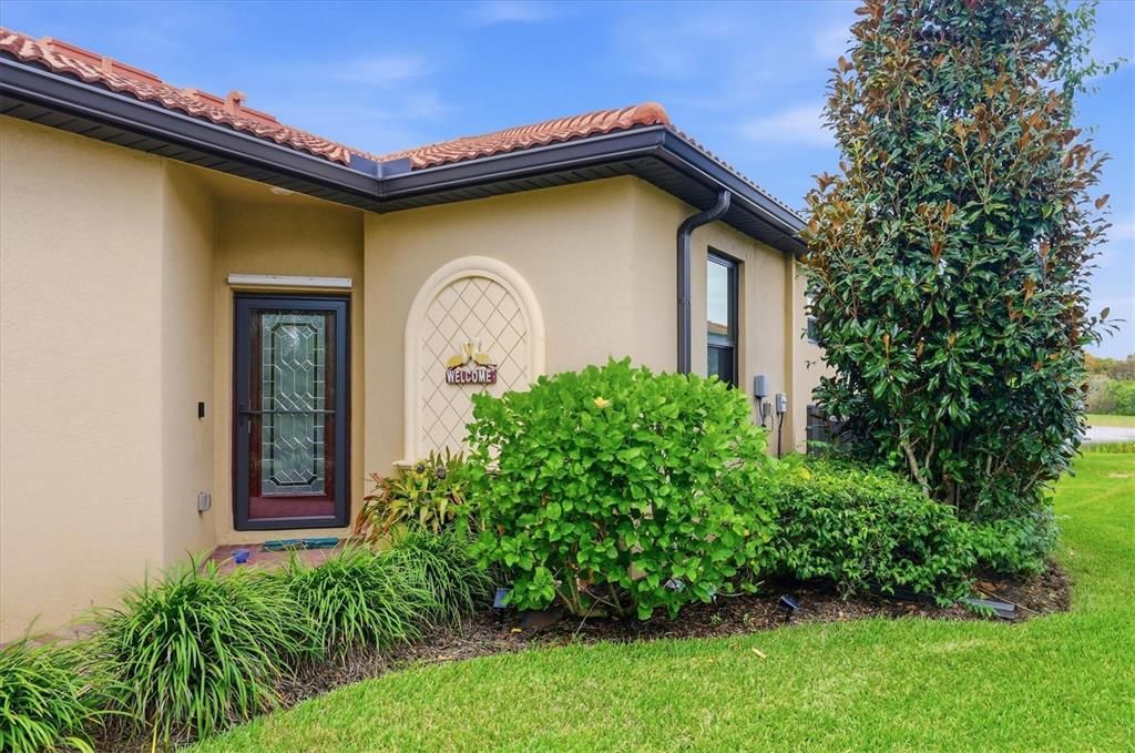 For Sale: $499,000 (3 beds, 2 baths, 1416 Square Feet)