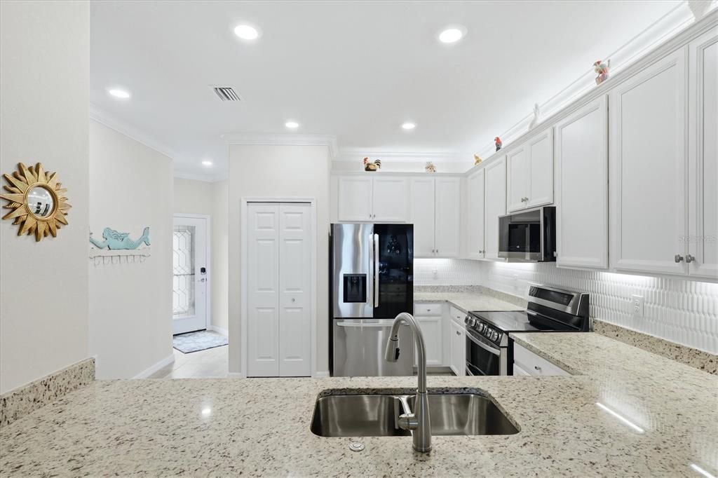 For Sale: $499,000 (3 beds, 2 baths, 1416 Square Feet)