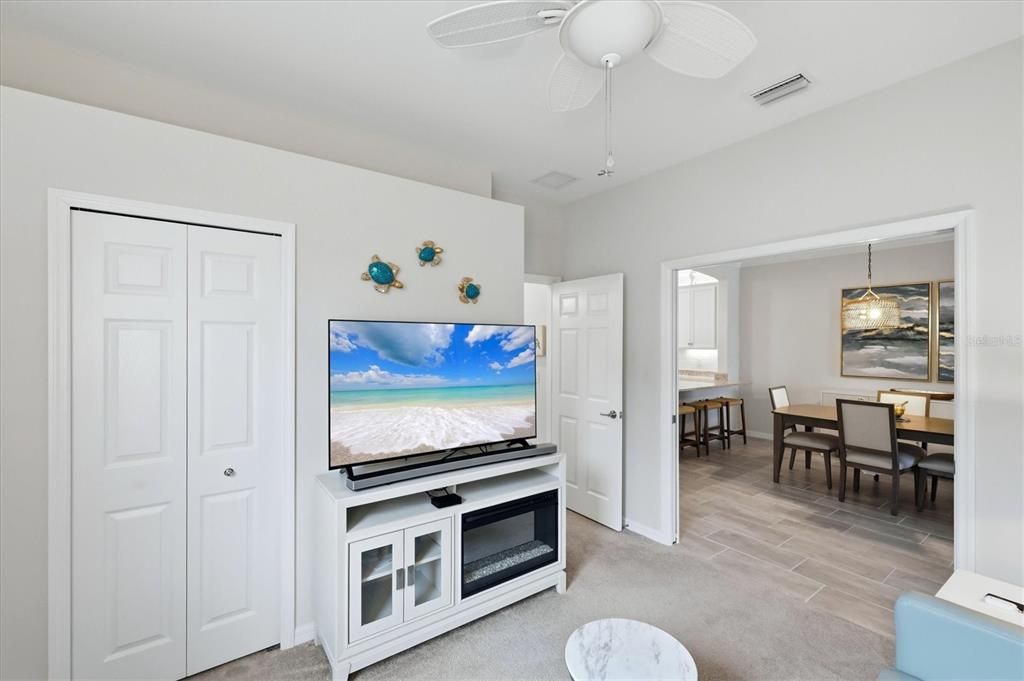 For Sale: $499,000 (3 beds, 2 baths, 1416 Square Feet)