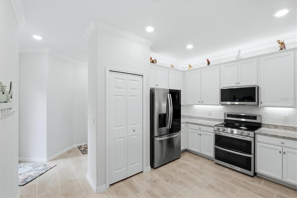 For Sale: $499,000 (3 beds, 2 baths, 1416 Square Feet)
