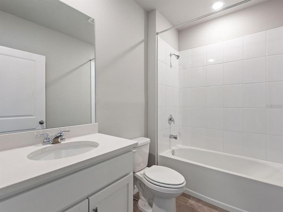 En Renta: $2,450 (4 camas, 3 baños, 2718 Pies cuadrados)
