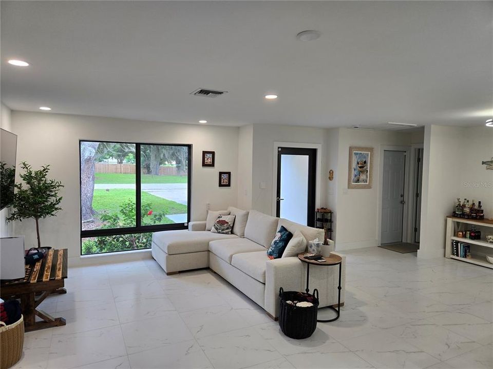 En Venta: $329,500 (3 camas, 2 baños, 1776 Pies cuadrados)