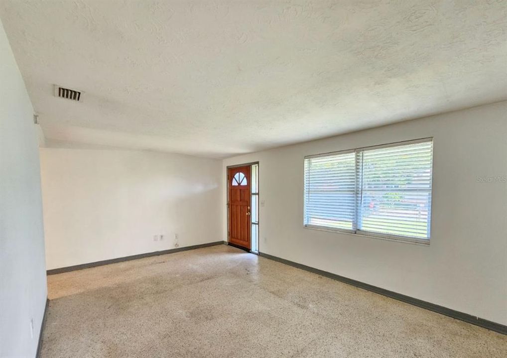 В аренду: $1,550 (3 спален, 2 ванн, 1200 Квадратных фут)