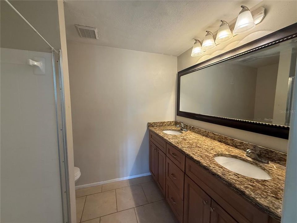 En Venta: $249,900 (2 camas, 2 baños, 1334 Pies cuadrados)