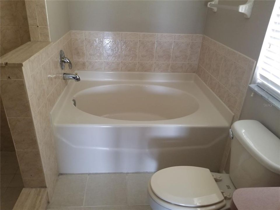 В аренду: $2,400 (3 спален, 2 ванн, 1544 Квадратных фут)