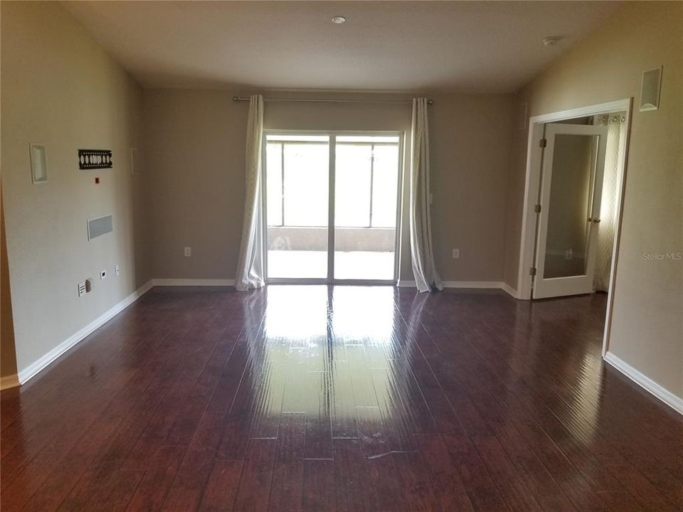 В аренду: $2,400 (3 спален, 2 ванн, 1544 Квадратных фут)