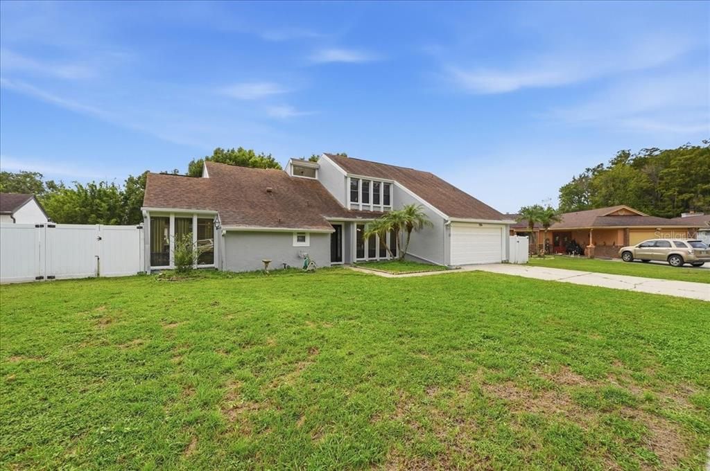 For Sale: $365,000 (4 beds, 3 baths, 2021 Square Feet)