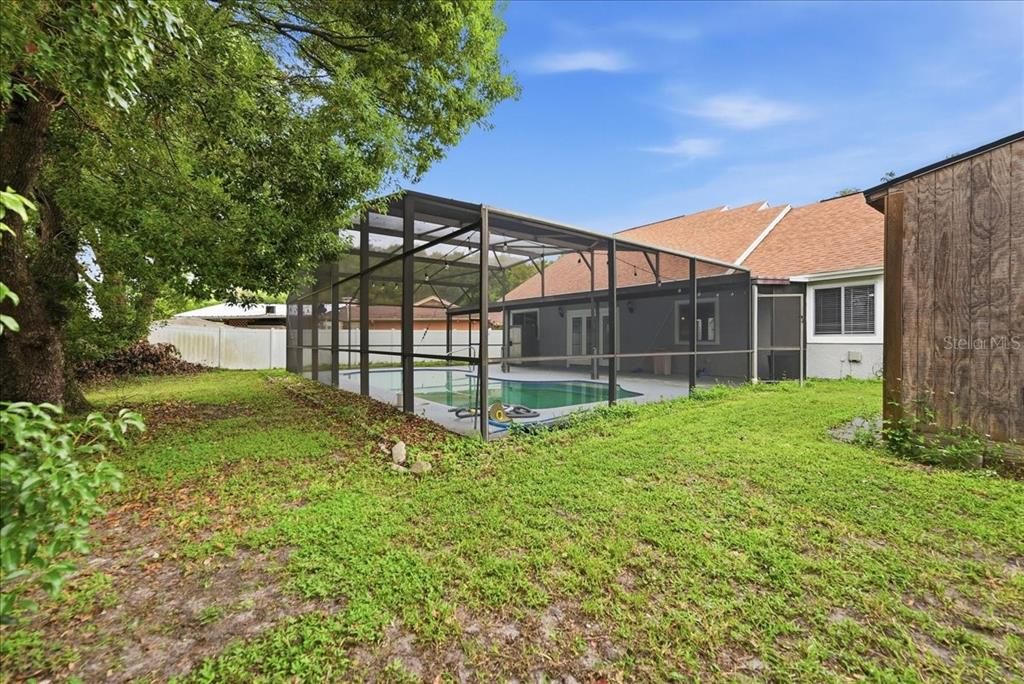 For Sale: $365,000 (4 beds, 3 baths, 2021 Square Feet)