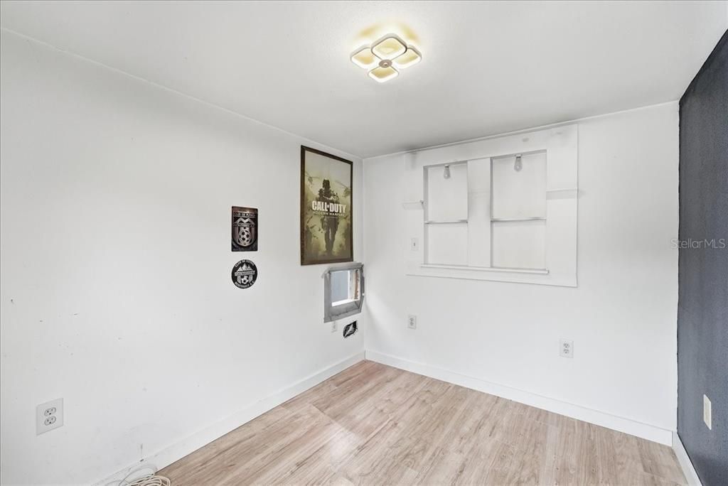 For Sale: $365,000 (4 beds, 3 baths, 2021 Square Feet)