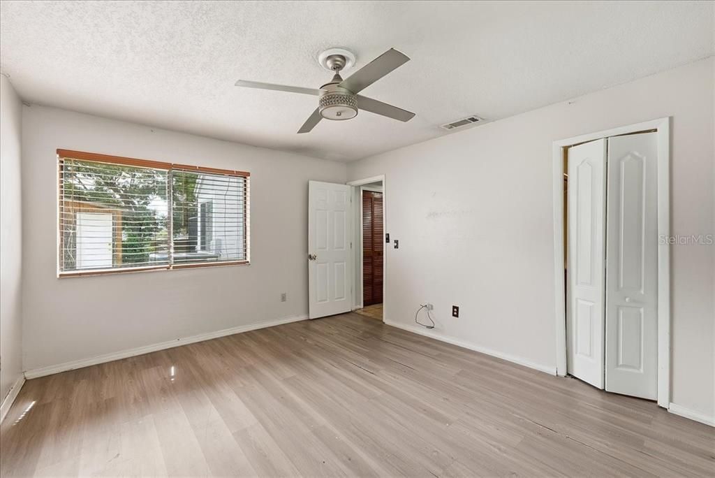 For Sale: $365,000 (4 beds, 3 baths, 2021 Square Feet)