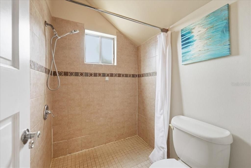 For Sale: $365,000 (4 beds, 3 baths, 2021 Square Feet)