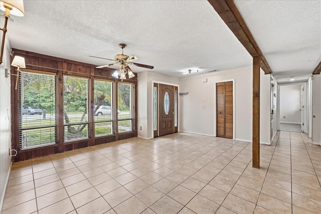For Sale: $365,000 (4 beds, 3 baths, 2021 Square Feet)