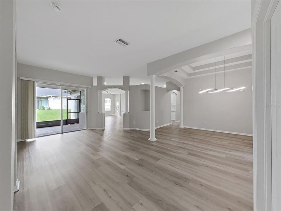 For Sale: $579,000 (5 beds, 3 baths, 2764 Square Feet)