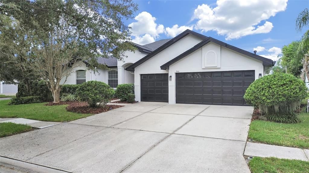 For Sale: $579,000 (5 beds, 3 baths, 2764 Square Feet)