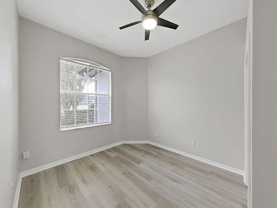 For Sale: $579,000 (5 beds, 3 baths, 2764 Square Feet)