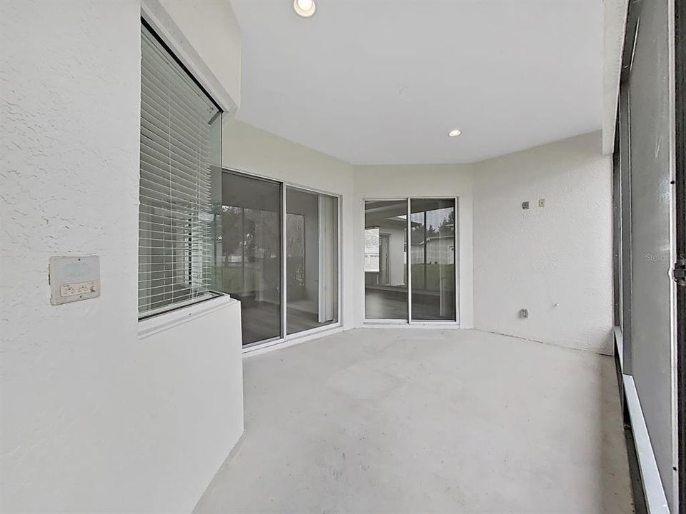 For Sale: $579,000 (5 beds, 3 baths, 2764 Square Feet)