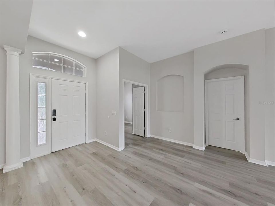 For Sale: $579,000 (5 beds, 3 baths, 2764 Square Feet)