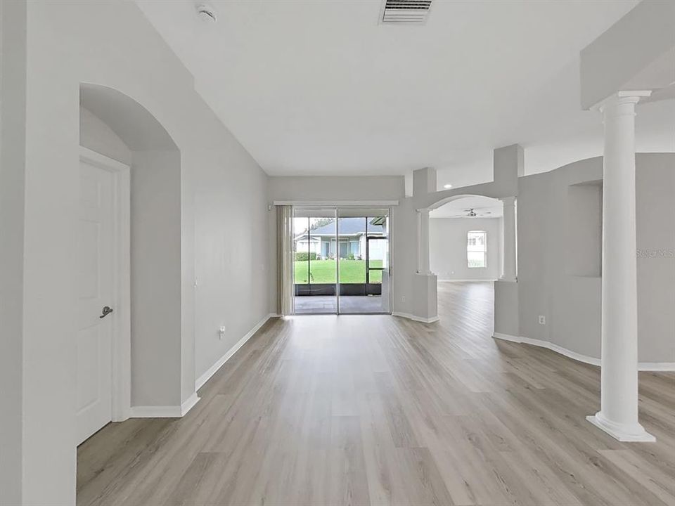 For Sale: $579,000 (5 beds, 3 baths, 2764 Square Feet)