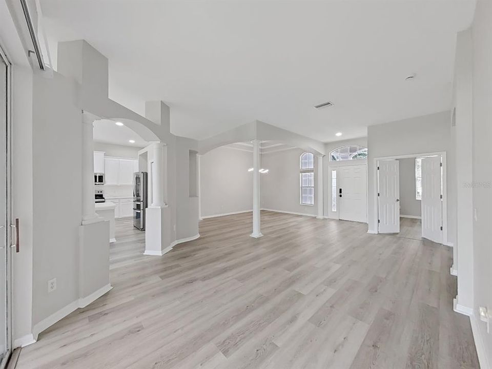 For Sale: $579,000 (5 beds, 3 baths, 2764 Square Feet)