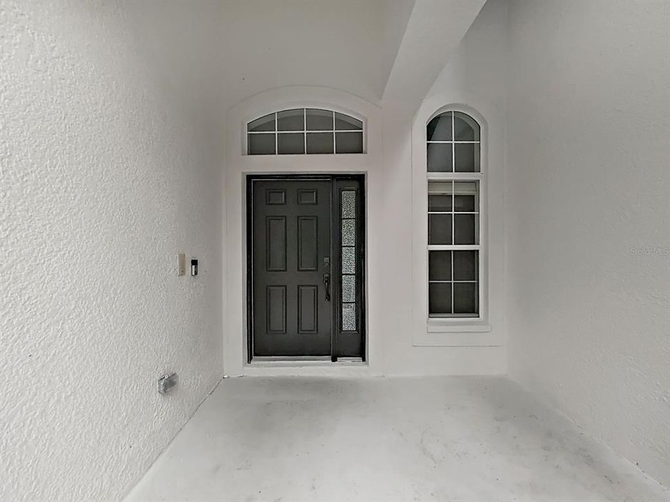 For Sale: $579,000 (5 beds, 3 baths, 2764 Square Feet)