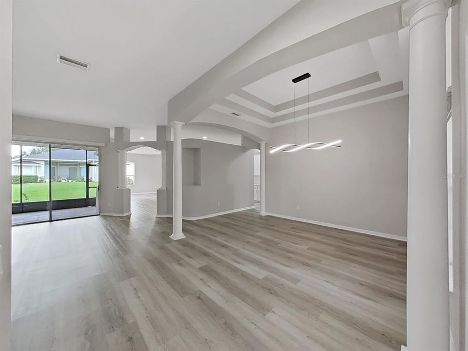 For Sale: $579,000 (5 beds, 3 baths, 2764 Square Feet)