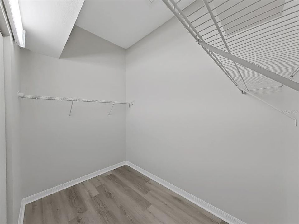For Sale: $579,000 (5 beds, 3 baths, 2764 Square Feet)