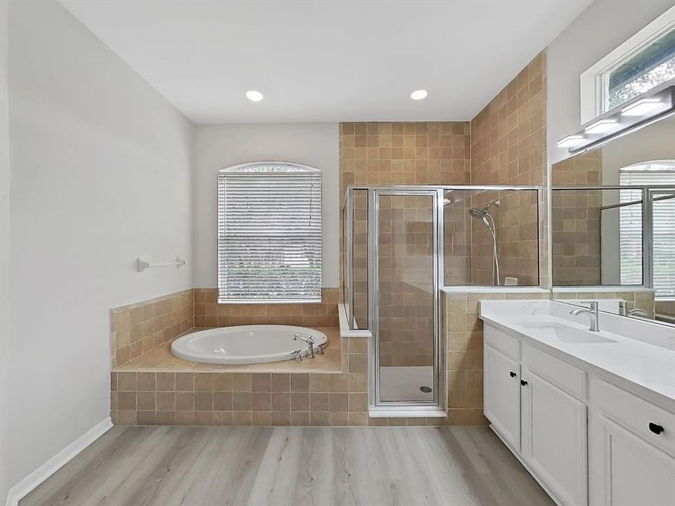For Sale: $579,000 (5 beds, 3 baths, 2764 Square Feet)