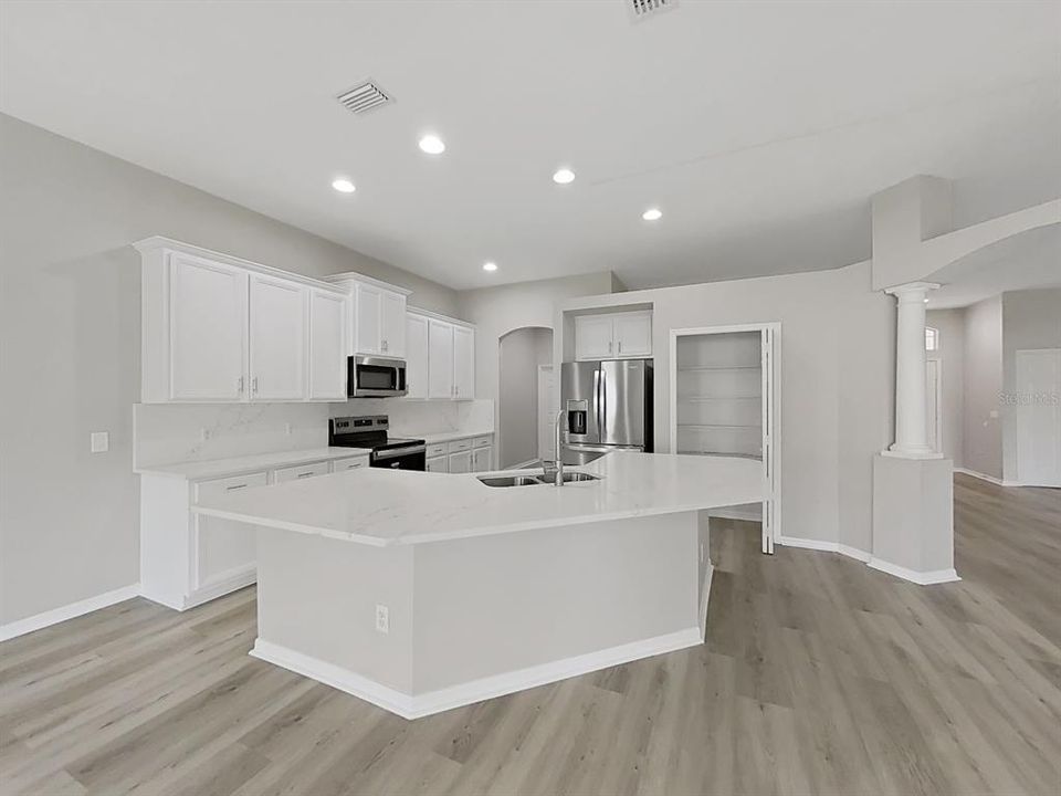 For Sale: $579,000 (5 beds, 3 baths, 2764 Square Feet)