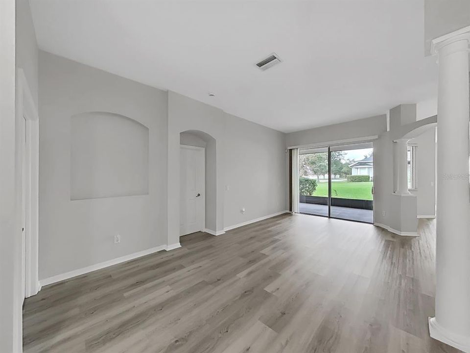 For Sale: $579,000 (5 beds, 3 baths, 2764 Square Feet)