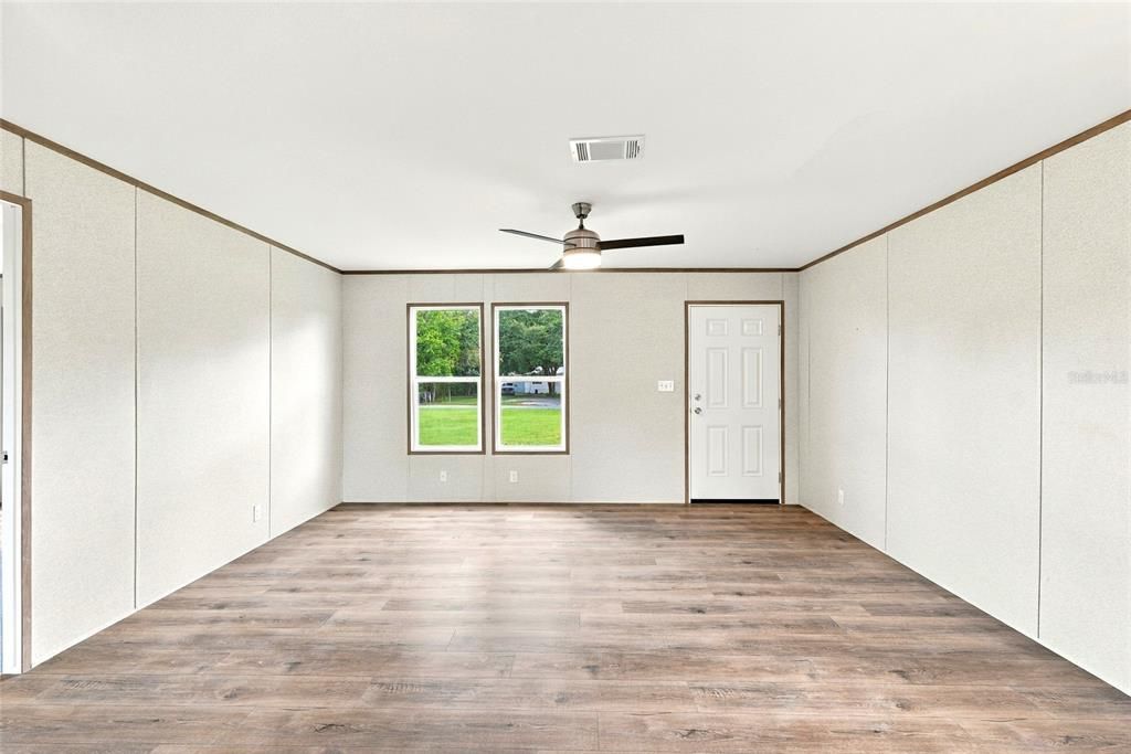 На продажу: $409,900 (4 спален, 2 ванн, 1500 Квадратных фут)
