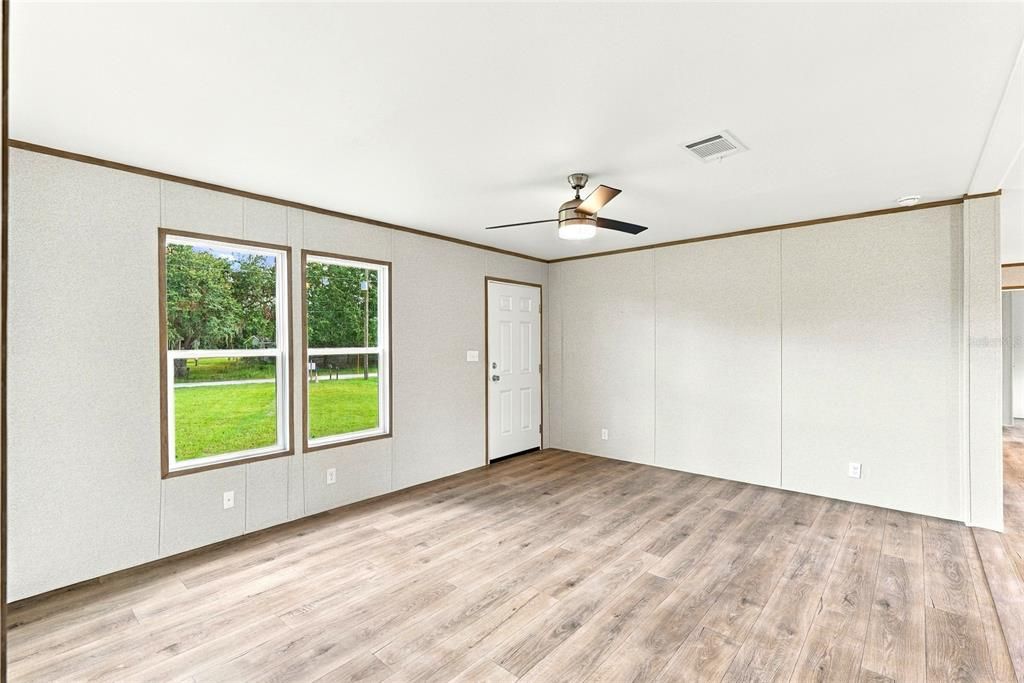 На продажу: $409,900 (4 спален, 2 ванн, 1500 Квадратных фут)