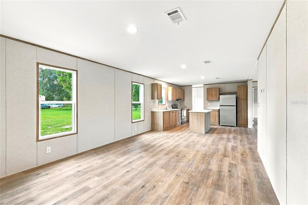 На продажу: $409,900 (4 спален, 2 ванн, 1500 Квадратных фут)